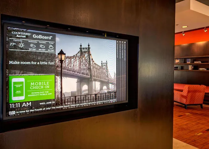 Courtyard By Marriott Westbury Long Island