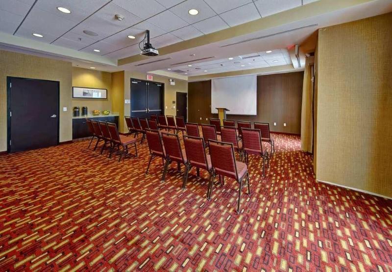 Hotel Courtyard By Marriott Long Island