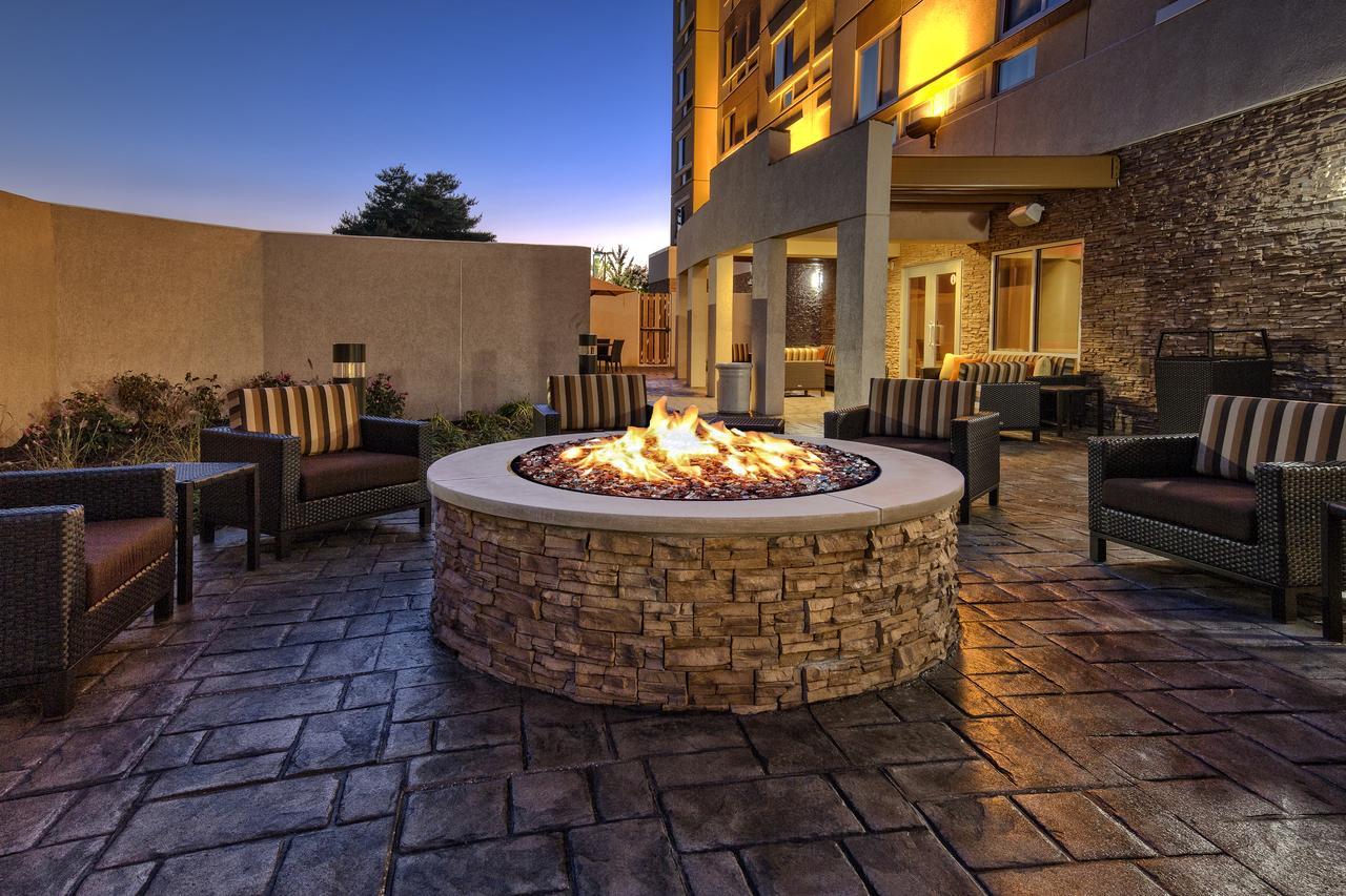Courtyard By Marriott Long Island Westbury